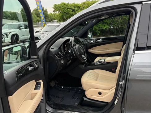 Used 2017 Mercedes-Benz GLS 450 4MATIC image 9