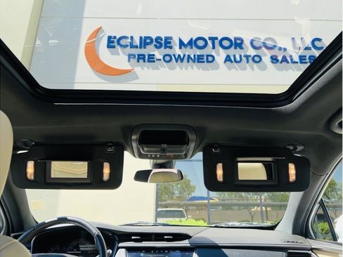 Used 2018 Cadillac XT5 Luxury w/ Driver Awareness Package image 39