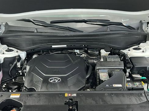 Used 2025 Hyundai Palisade Calligraphy image 3