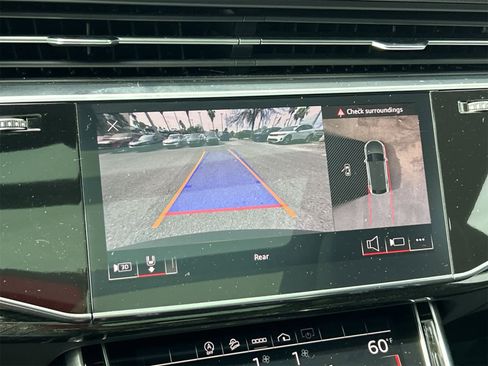 Used 2021 Audi Q8 Premium Plus w/ Premium Plus Package image 22