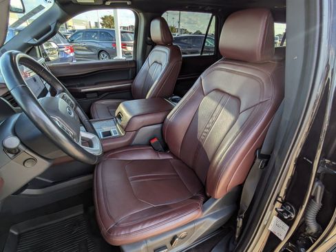 Used 2023 Ford Expedition Max Limited image 15
