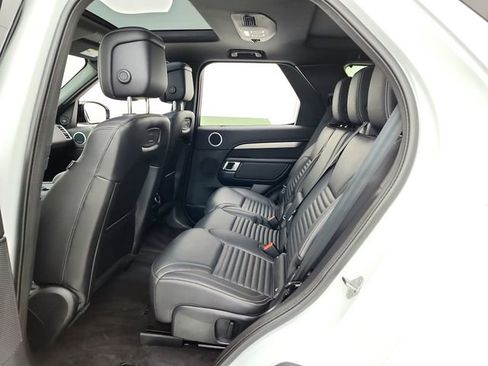 Used 2025 Land Rover Discovery Dynamic SE AWD/4WD image 30