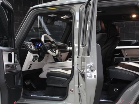 Used 2021 Mercedes-Benz G 550 image 25