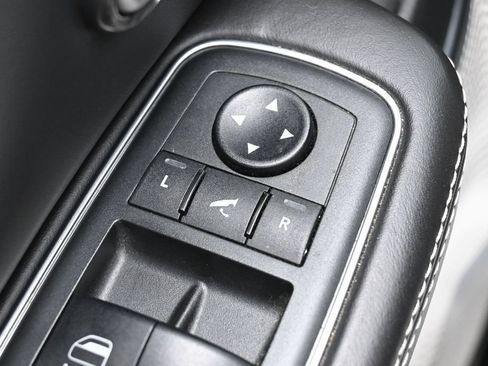 Used 2019 RAM 1500 Limited AWD/4WD image 12