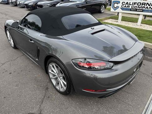 Used 2019 Porsche 718 Boxster image 4