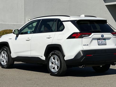 Certified 2020 Toyota RAV4 LE w/ All Weather Liner Package AWD/4WD image 7