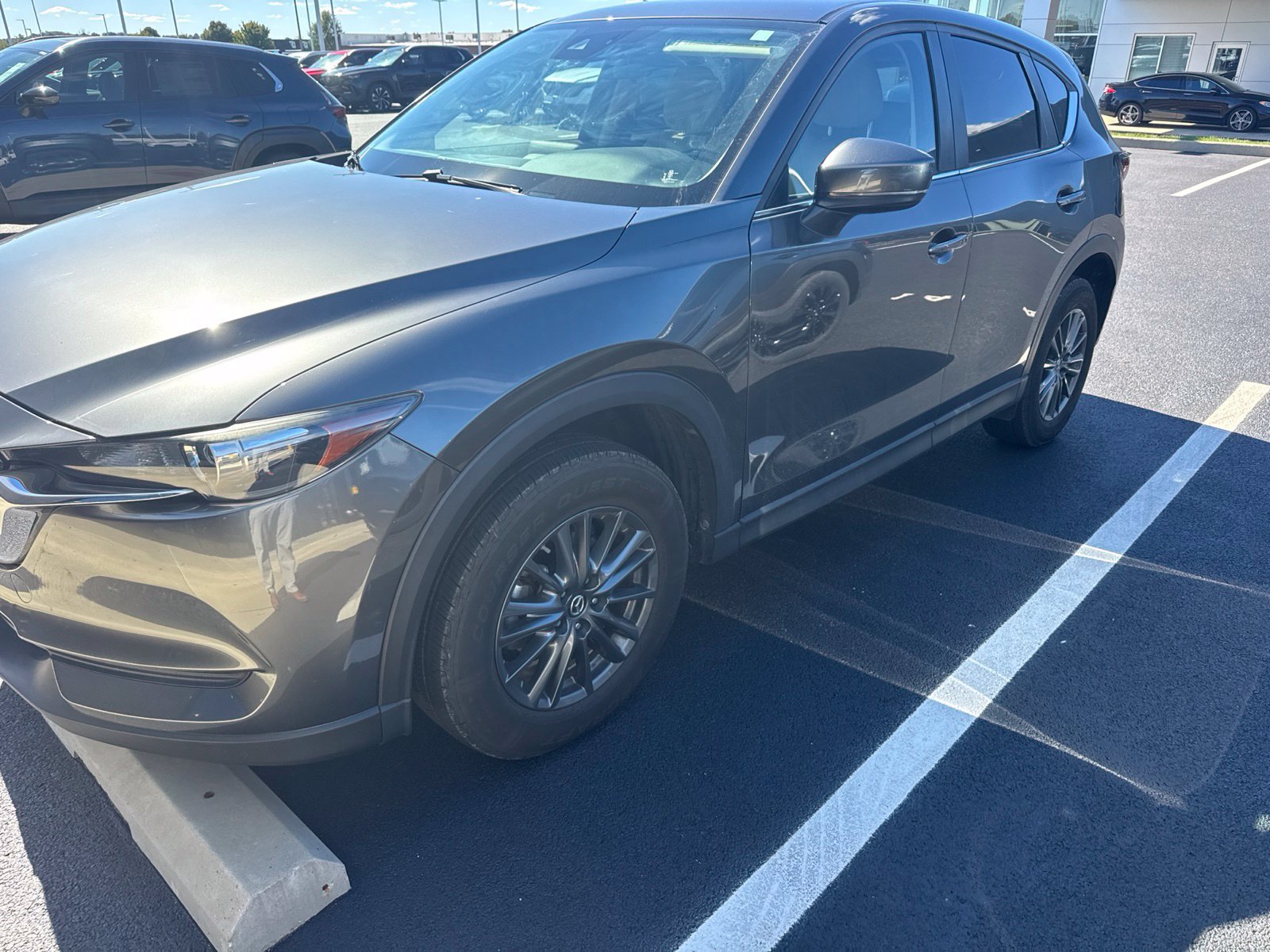 Used 2020 MAZDA CX-5 Touring FWD image 1