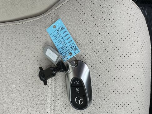 Certified 2025 Mercedes-Benz C 300 4MATIC Sedan image 36
