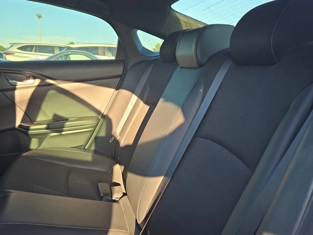 Used 2019 Honda Civic Sport image 9