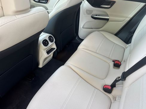 Certified 2025 Mercedes-Benz GLC 300 4MATIC image 26