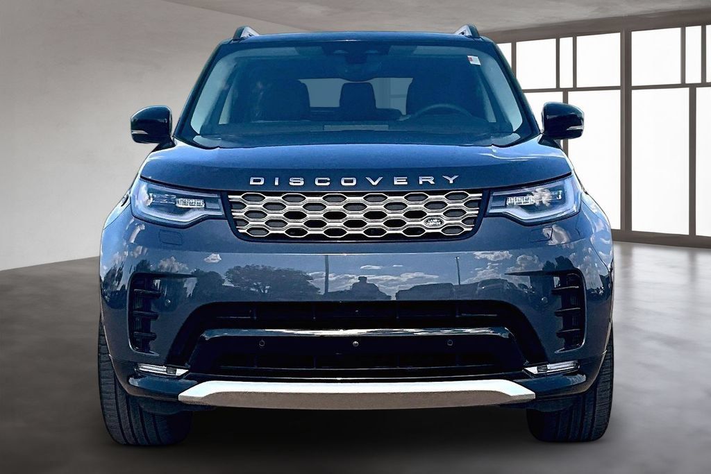 Certified 2026 Land Rover Discovery Limited Edition AWD/4WD image 3