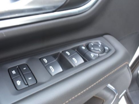 Used 2024 GMC Yukon AT4 w/ AT4 Premium Plus Package AWD/4WD image 13