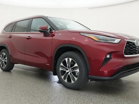 New 2026 Toyota Highlander XLE image 29