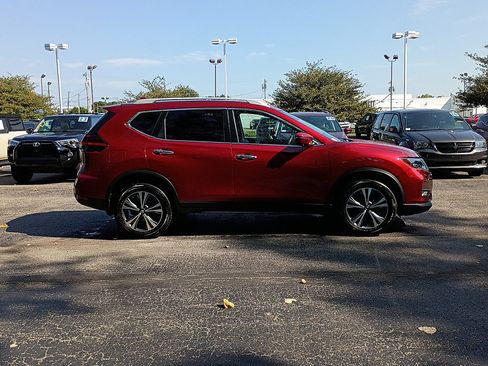 Used 2019 Nissan Rogue SV w/ Premium Package AWD/4WD image 2