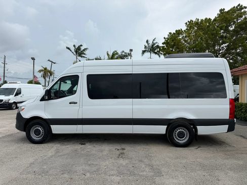 Used 2025 Mercedes-Benz Sprinter 2500 image 3