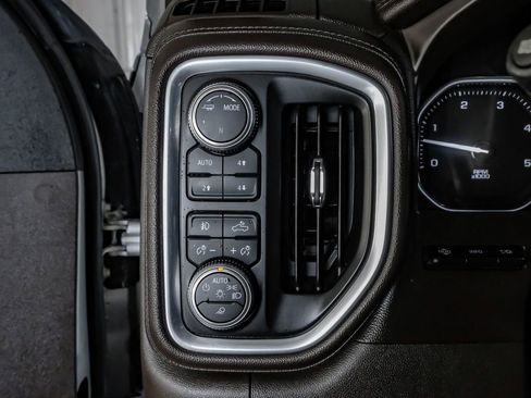 Used 2020 GMC Sierra 3500 Denali w/ Technology Package AWD/4WD image 24