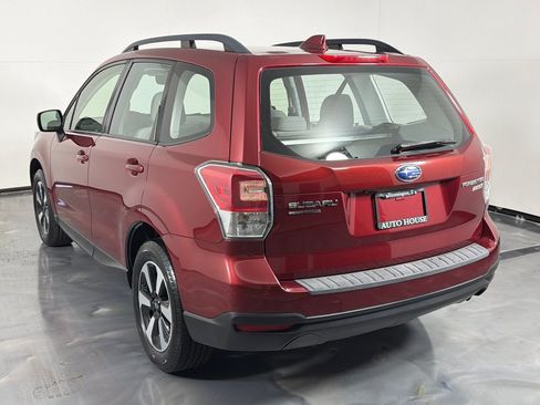 Used 2017 Subaru Forester 2.5i w/ Alloy Wheel Package AWD/4WD image 7