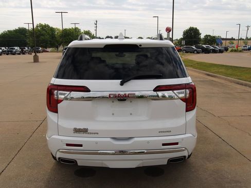 Used 2023 GMC Acadia Denali w/ Denali Ultimate Package AWD/4WD image 17