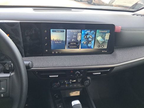 New 2026 Nissan Kicks SV w/ Cold Weather Package image 18