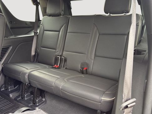 Used 2025 GMC Yukon Elevation w/ LPO, Floor Liner Package image 21