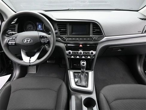 Used 2020 Hyundai Elantra SE w/ Cargo Package (C1) image 14