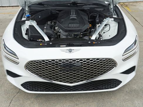 Used 2022 Genesis G70 2.0T image 7