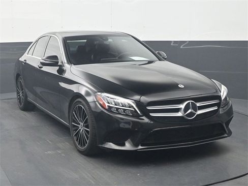 Used 2019 Mercedes-Benz C 300 Sedan image 2