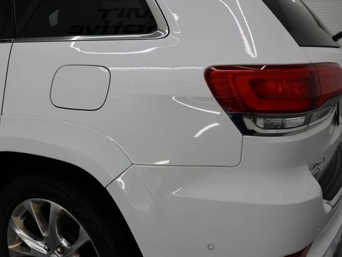 Used 2020 Jeep Grand Cherokee Summit AWD/4WD image 31