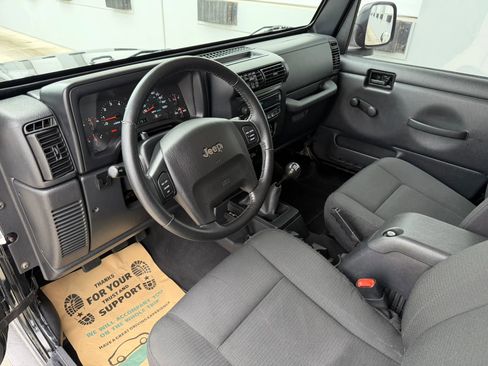 Used 2006 Jeep Wrangler Rubicon AWD/4WD image 11