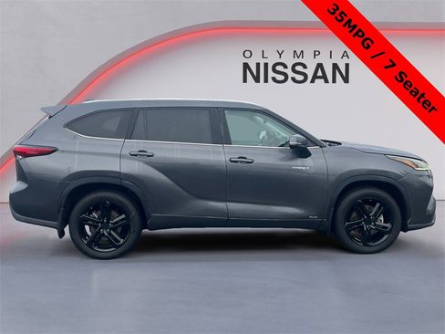 Used 2021 Toyota Highlander Limited image 6