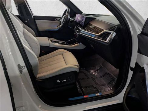 Certified 2025 BMW X5 sDrive40i w/ Parking Assistance Package image 23