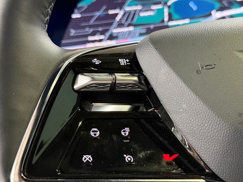 New 2026 Cadillac Vistiq Premium Luxury AWD/4WD image 16