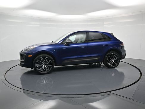 Certified 2026 Porsche Macan Turbo image 2