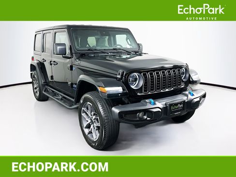 Used 2024 Jeep Wrangler Unlimited w/ Convenience Group AWD/4WD image 1