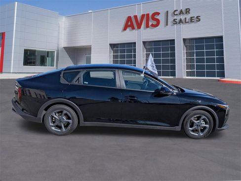 Used 2025 Kia K4 LXS image 5