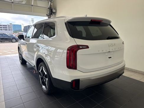 Used 2025 Kia Telluride S image 5