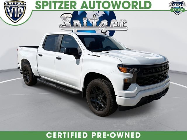 Used 2025 Chevrolet Silverado 1500 Custom w/ Turbomax Blackout Package AWD/4WD image 1