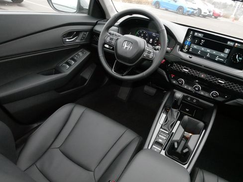 Certified 2025 Honda Accord EX-L image 9