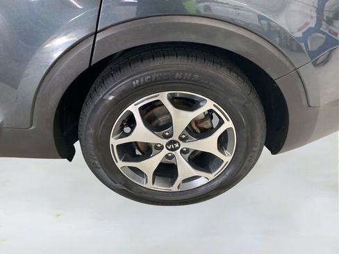 Used 2020 Kia Telluride EX w/ Towing Package image 18