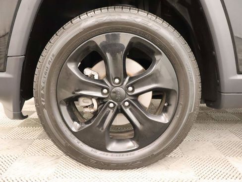 Used 2019 Jeep Compass Altitude image 6