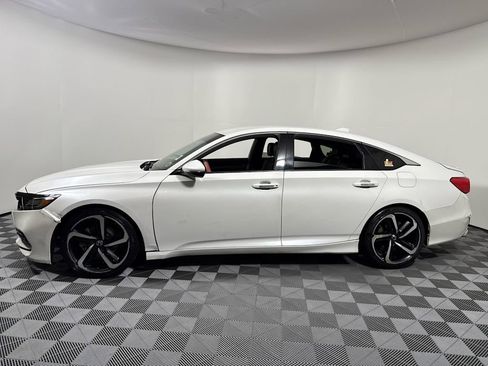 Used 2019 Honda Accord Sport image 3