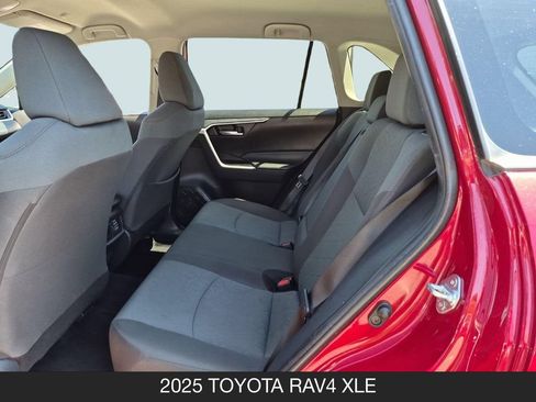 Used 2025 Toyota RAV4 XLE AWD/4WD image 16