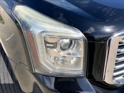 Used 2018 GMC Yukon Denali w/ Denali Ultimate Package AWD/4WD image 27