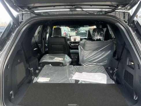New 2026 Ford Explorer ST-Line AWD/4WD image 8