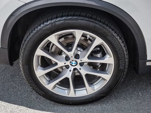 Used 2022 BMW X5 xDrive40i AWD/4WD image 21
