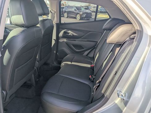 Used 2022 Buick Encore Preferred w/ Safety Package image 9