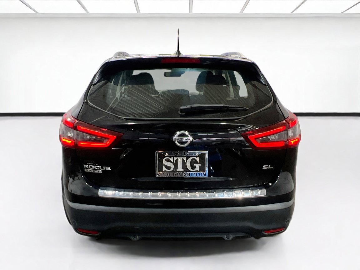 Used 2022 Nissan Rogue Sport SL w/ Premium Package FWD image 5
