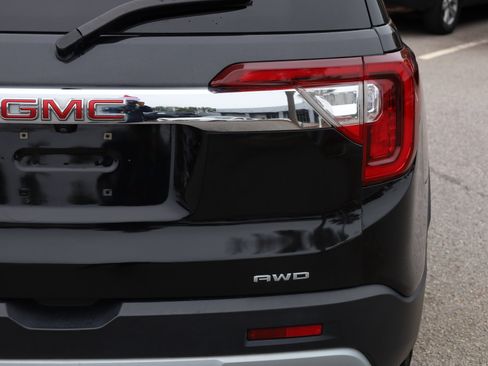 Used 2023 GMC Acadia SLT image 19