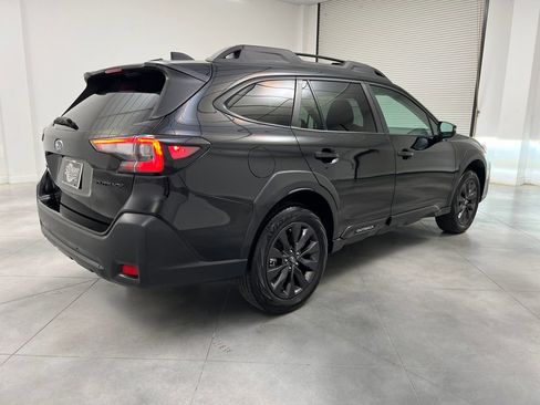 Used 2025 Subaru Outback Onyx Edition AWD/4WD image 7