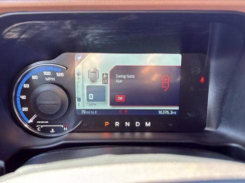 Used 2024 Ford Bronco Outer Banks image 14